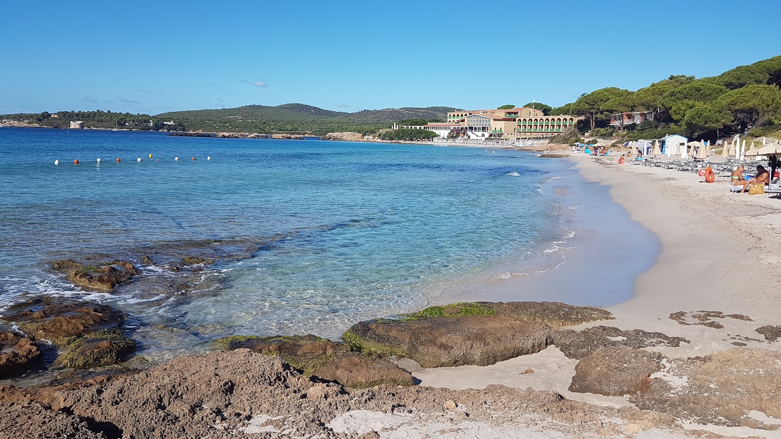 Foto de Playa Bombarde con arena beige superficie