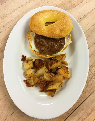 Donut Shop «Donut King», reviews and photos, 411 Middle St, Weymouth, MA 02189, USA