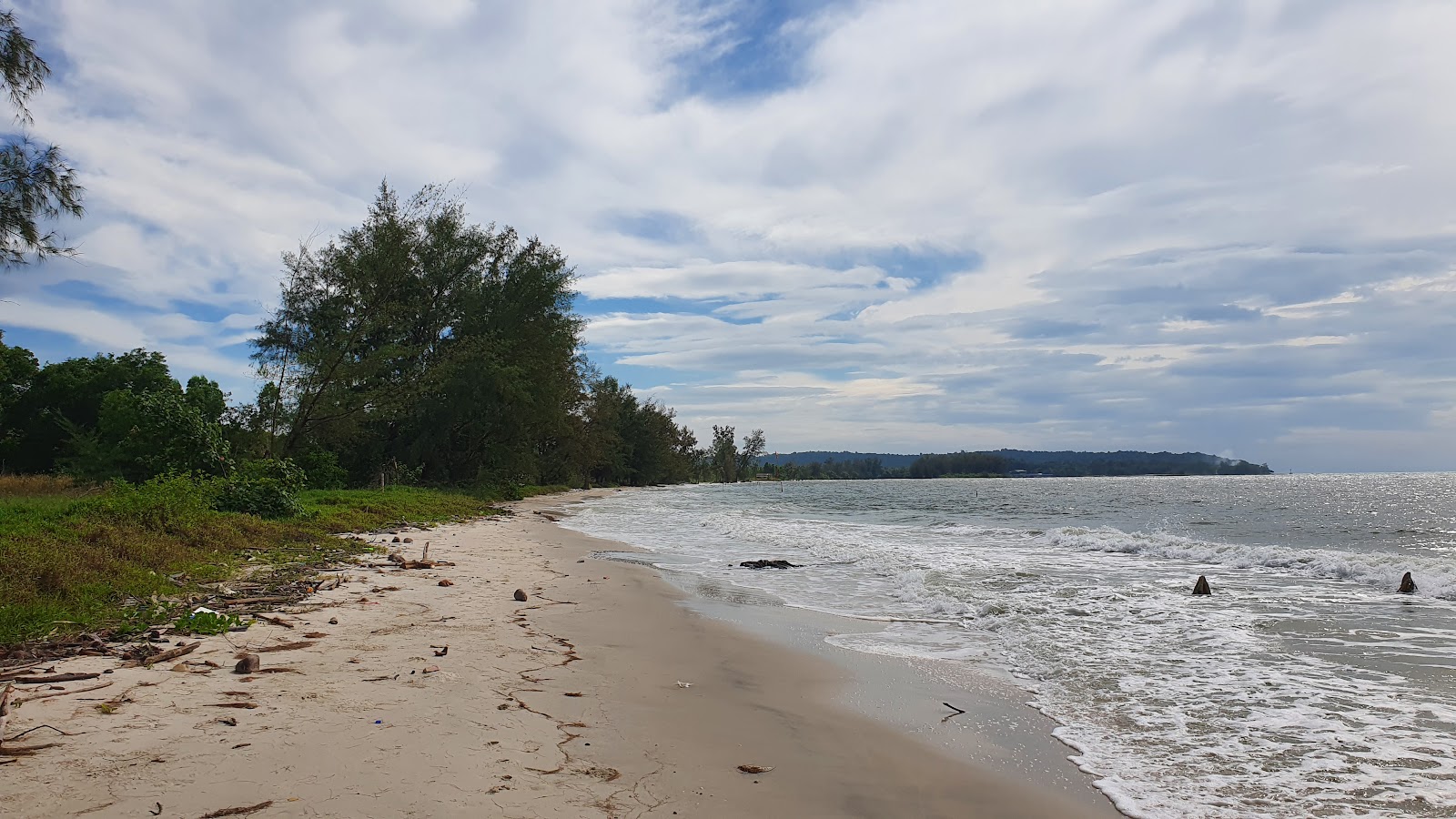 Mai Rood Beach'in fotoğrafı düz ve uzun ile birlikte