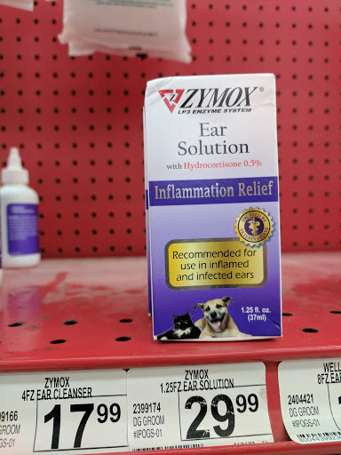 Pet Supply Store «Petco Animal Supplies», reviews and photos, 5601 Brodie Ln, Sunset Valley, TX 78745, USA