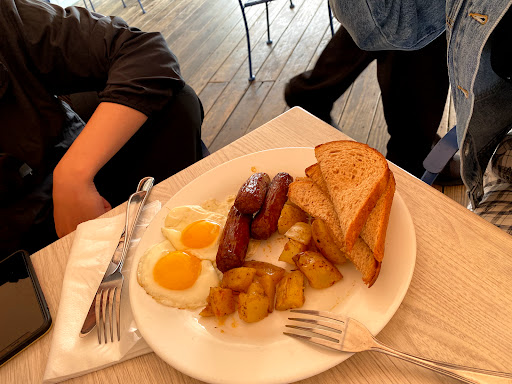 Bar & Grill «Mile Marker One Restaurant & Bar», reviews and photos, 75 Essex Ave, Gloucester, MA 01930, USA