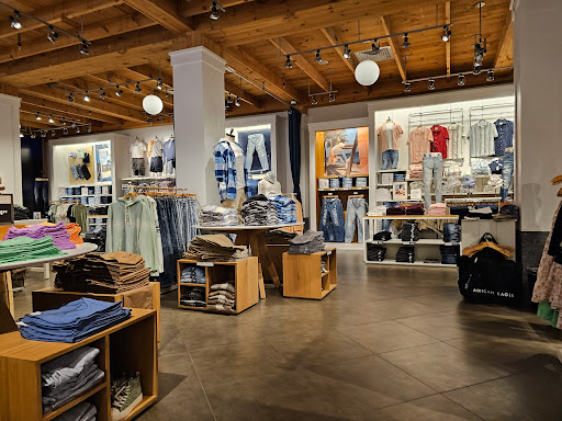 American Eagle Store