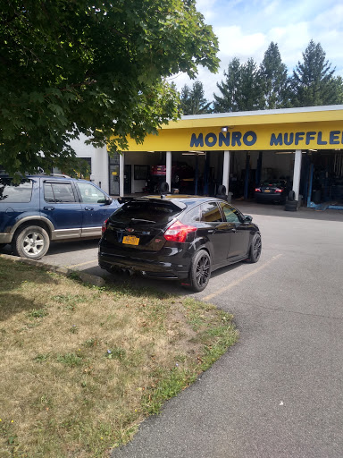 Monro Auto Service and Tire Centers en Dewitt