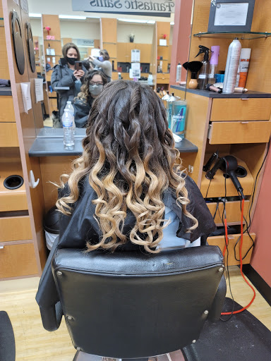 Hair Salon «Fantastic Sams Cut & Color», reviews and photos, 2903 E 10th St, Jeffersonville, IN 47130, USA