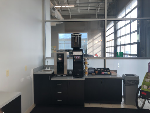 Car Dealer «Colonial Toyota», reviews and photos, 550 George Washington Hwy, Smithfield, RI 02917, USA