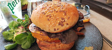 Hamburger du Restaurant français La Table du Plot à Le Puy-en-Velay - n°3
