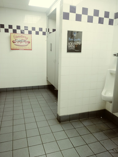 Truck Stop «Eco Travel Plaza», reviews and photos, 1897 Genesis Rd, Crossville, TN 38555, USA