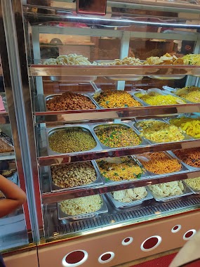 New Nellai Arasan Sweets And Bakery