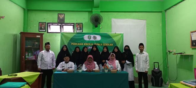 Terbaru - Pesantren Putri Tahfidzul Qur'an SMP-MA Darul Madinah