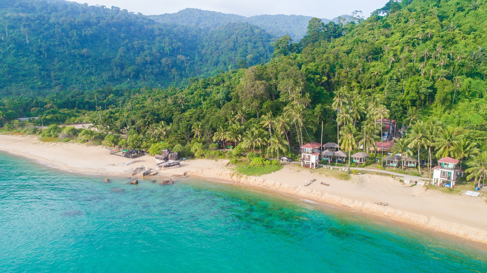 Fotografie cu Pantai Kampung Juara zonele de facilități