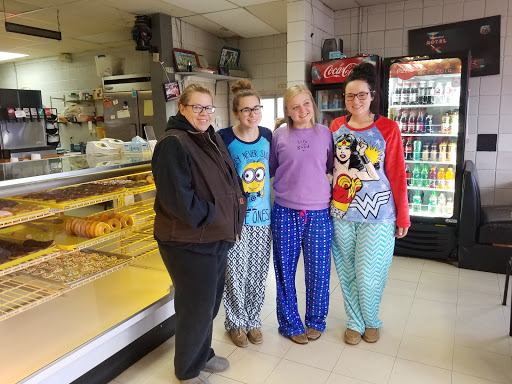 Bakery «Childress Bakery Sandwich Shop», reviews and photos, 1001 Ave F NW, Childress, TX 79201, USA