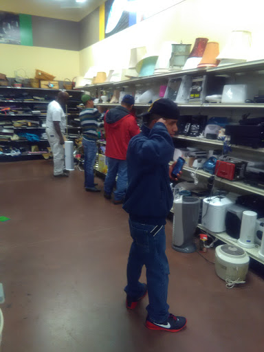 Thrift Store «Goodwill - University Pointe», reviews and photos, 5808 University Pointe Blvd, Charlotte, NC 28262, USA