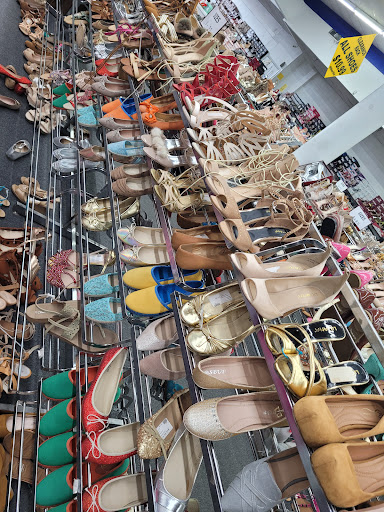 Shoe Store «Shoe Time», reviews and photos, 5463 N Interstate 35 Frontage Rd, Austin, TX 78723, USA