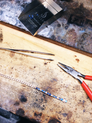 Jewelry Store «Sawyer Jewelers», reviews and photos, 134 N Leroy St #1, Fenton, MI 48430, USA