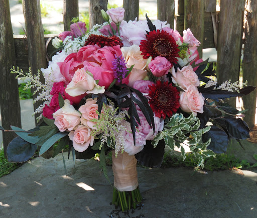Florist «Flowers by Liz : Weddings and Events Floral designer and Flower farmer», reviews and photos, 600 Lincoln Ave, Sayville, NY 11782, USA