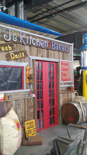 History Museum «Western Antique Aeroplane and Automobile Musem (WAAAM)», reviews and photos, 1600 Air Museum Rd, Hood River, OR 97031, USA