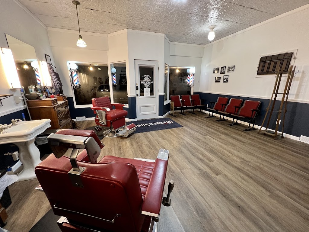 Luke's Barber Shop LLC 47331