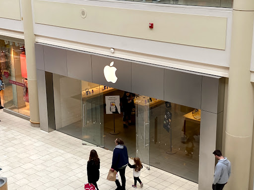 Computer Store «Apple Freehold Raceway Mall», reviews and photos, 3710 Route 9 South, Freehold, NJ 07728, USA