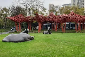 Jing'an Sculpture Park image