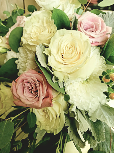 Florist «The Flower Boutique», reviews and photos, 4 Veschi Ln N, Mahopac, NY 10541, USA