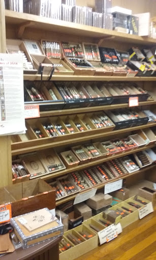 Redondo Cigar & Tobacco, 1710 Aviation Blvd, Redondo Beach, CA 90278, USA, 