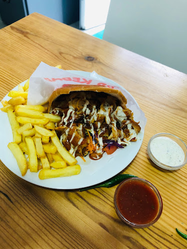 Opinii despre Yammy pizza & kebab în Lisboa - Restaurante