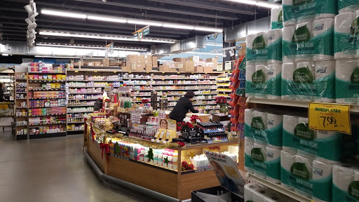Supermarket «Berkeley Bowl West», reviews and photos, 920 Heinz Ave, Berkeley, CA 94710, USA
