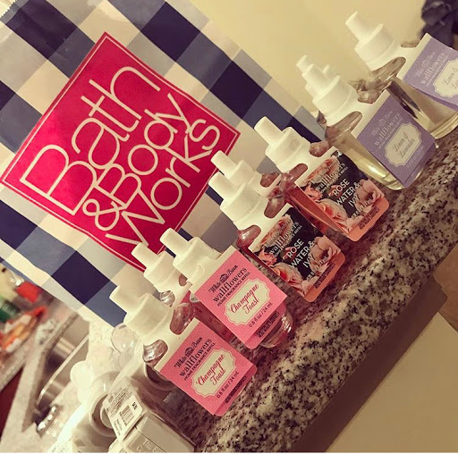 Beauty Supply Store «Bath & Body Works», reviews and photos, 275 Pavilion Pkwy, Fayetteville, GA 30214, USA