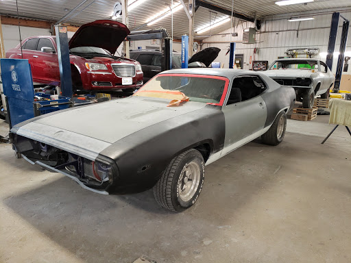 Auto Body Shop «Johns Auto Body & Paint Inc», reviews and photos, 6207 W Outer Rd, Imperial, MO 63052, USA