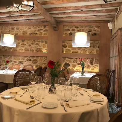 Restaurante La Taurina - Pl. Mayor, 8, 40001 Segovia, Spain