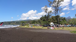 Photo de Hitimahana Beach avec un rivage spacieux