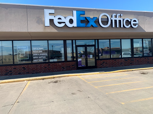 FedEx Office Print & Ship Center, 3302 13th Ave S, Fargo, ND 58103, USA, 