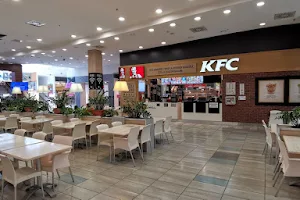 KFC Székesfehérvár Alba Plaza image