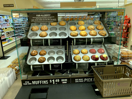 Grocery Store «Stop & Shop», reviews and photos, 250 Bellevue Ave, Newport, RI 02840, USA