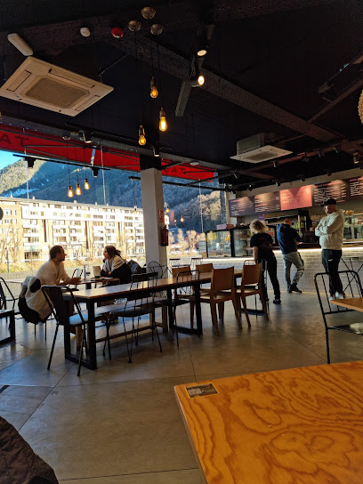 Tastic (Pizza calenta & coses calentes) - Carrer Dr. Vilanova, 13, AD500 Andorra la Vella, Andorra