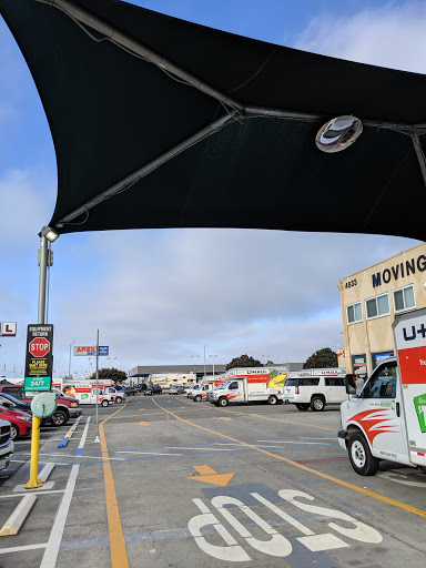 Truck Rental Agency «U-Haul Moving & Storage of Thornton», reviews and photos, 4833 Thornton Ave, Fremont, CA 94536, USA