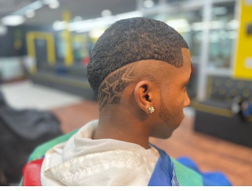 Barber Shop «Los Compadres Barber Shop», reviews and photos, 314 Moody St, Waltham, MA 02452, USA