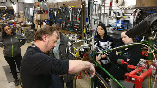 Bicycle Store «Cosmic Bikes Inc.», reviews and photos, 4641 N Milwaukee Ave, Chicago, IL 60630, USA