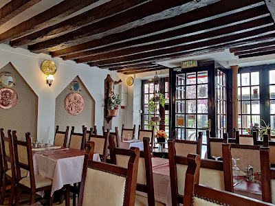 Aux Brochettes à Paris