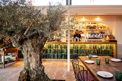 Hermanos Guadalupe Tapas y Brasa en Castilleja de la Cuesta