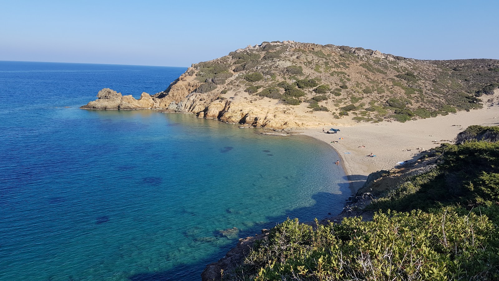 Foto von Psili Ammos beach mit feiner beiger sand Oberfläche
