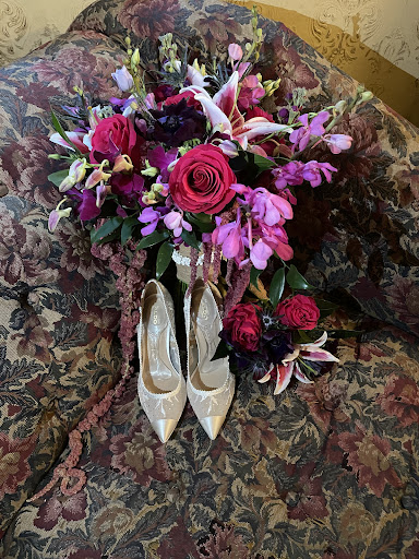 Florist «Town & Country Gardens Elgin», reviews and photos, 219 Douglas Ave, Elgin, IL 60120, USA