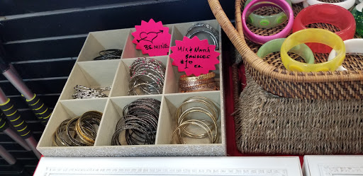 Car Wash «Riverhead Car Wash», reviews and photos, 915 Old Country Rd, Riverhead, NY 11901, USA