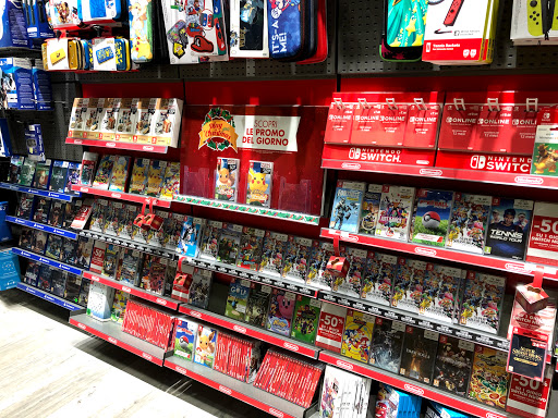 Video games shops in Milan
