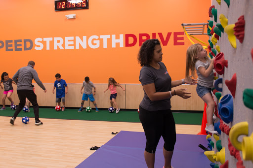 Gym «The Edge Fitness Clubs Norwalk», reviews and photos, 542 Westport Ave, Norwalk, CT 06851, USA