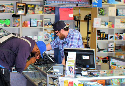 Video Game Store «Metro Computer, Games and iRepair, LLC», reviews and photos, 16567 E 10 Mile Rd, Eastpointe, MI 48021, USA