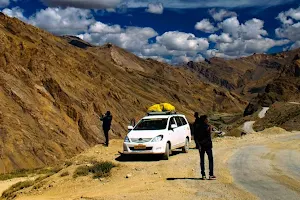 Jammu Taxi Service - Best Taxi Service in Jammu image