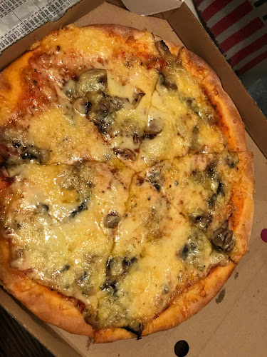 Cézár Pizzéria - Pizza