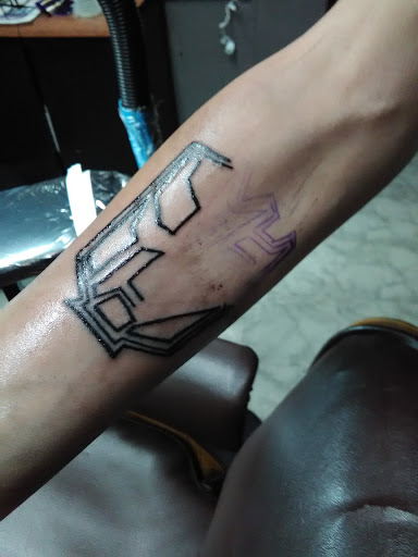 Tattoo Shop «Assassins Tattoo Shop», reviews and photos, 405 Reed Ave, Kalamazoo, MI 49001, USA