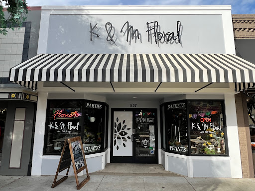 Florist «K & M Floral & Interior Plant Designs», reviews and photos, 537 Main St, Woodland, CA 95695, USA